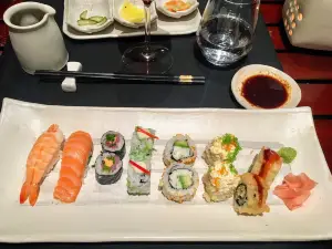 CURIEUSE RESTAURANT