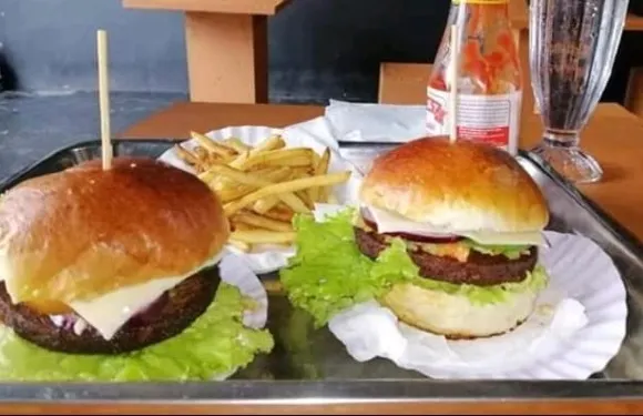 Flemingo Burger Hut