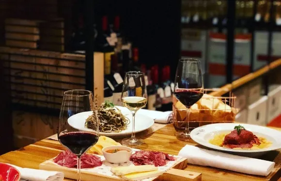 Ravin - Vinho e Pasta - cozinha Pasquale