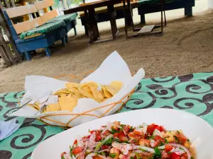 Isla Cueva Cevicheria