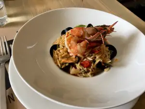 Salto Wine Bar - Bistro