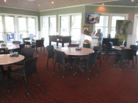 Parfecto Pizza at Madden's