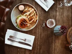 Nelly's Food Etc