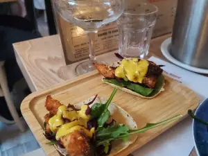 Las Radas Tapas and Wine Bar