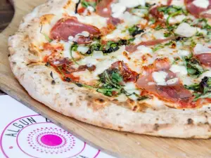 Algun Lugar Pizzeria