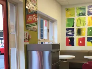 Denjoes Family Restaurant /Apache Killarney