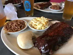 Collins River BBQ & Cafe