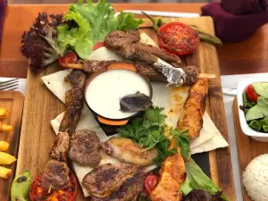 Caretta Restaurant & Bar