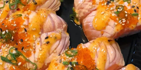 King Running Sushi & Wok