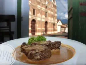 La Comedia | Art, Bar & Kitchen