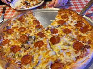 King's Famous Pizza