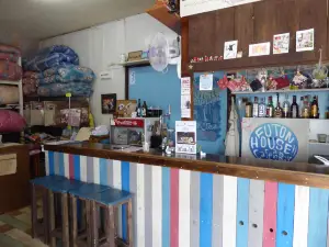 CAFE&BAR FUTONHOUSE(フトンバー)