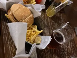 Esterel Pub