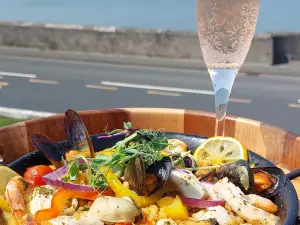 Henrys Bay House Restaurant