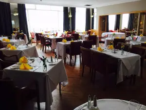 Expanse Restaurant