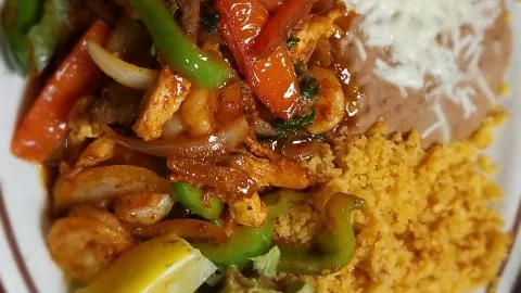 Casa Mendoza Mexican Restaurant in Three Rivers