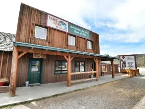 Snake River Roadhouse