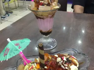 The City Food Court