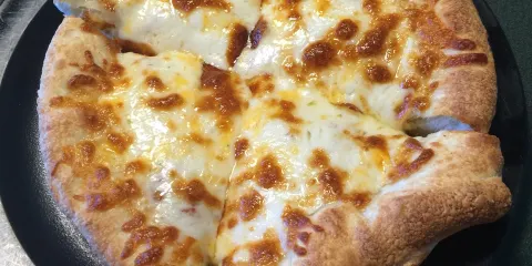 Round Table Pizza Angels Camp