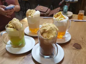 Annie's Soda Saloon