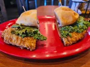 Legendz Sports Bar and Grill