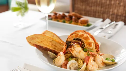 Gus' Grille - Reefhouse Resort & Marina in Key Largo