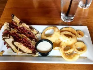 Warrens Craft Burger