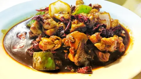 Garden View Restaurant in เบงตง