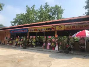 Gia Cung quán