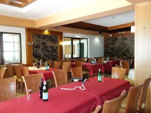 Abas Restaurant