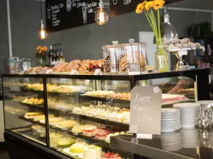 FIIKA Cafe