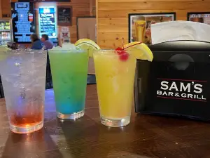 Sam’s Bar & Grill