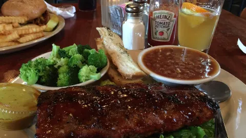 Brambleton Deli in Cave Spring
