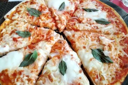 The Red Piano - Pub Street