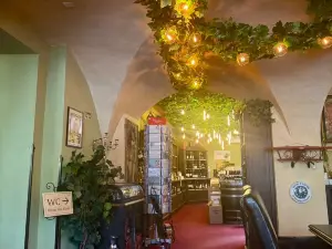 Ernst Schmole Nachf. Weinhaus & Café