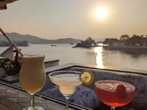 Rainbow Restaurant