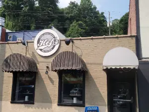 Hef's Restaurant