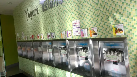 Yogurt Island in 蒂梅丘拉