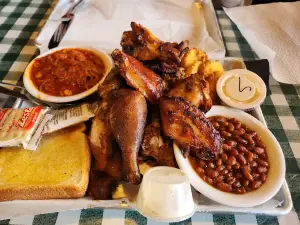 Hawg Wild BBQ & Catfish House of Hiawassee