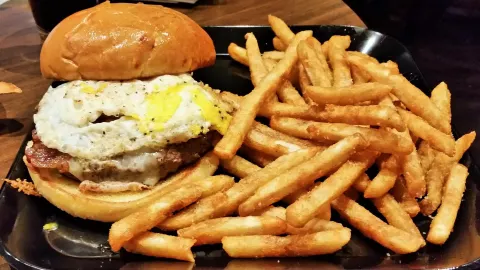 Bullpen Tavern in Warren County