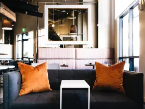 Indulge Bistro & Wine Bar