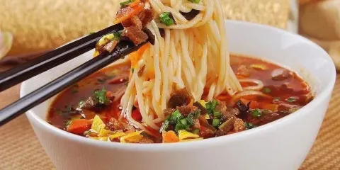 寶方牛肉炒麵片(振興店)