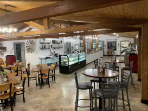 Home Town Restaurant Deli & Bakery
