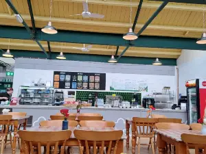 Country Kitchen Coffe Shop