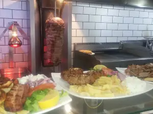 mpoukia & Geuseis