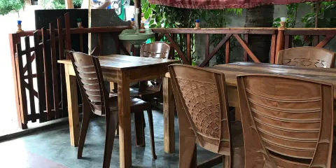 Burger Hut