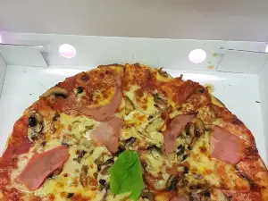 la capricciosa Trowbridge