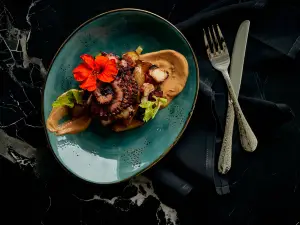 DOSALAS latin kitchen + tequila bar