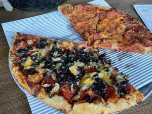 Redwood Pizzeria