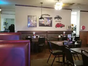 Mickey D'S Cafe